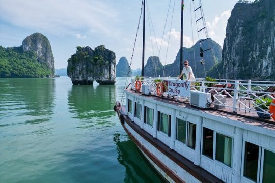 Good Friday in Ha Long Bay