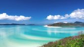 Catamaran day trip to the Whitsundays