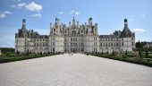 Fantastic renaissance castles and very nice ride.