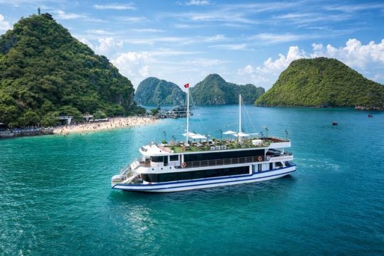 New Year’s Day long weekend in Ha Long Bay