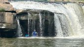 Waterfall : kayak experience